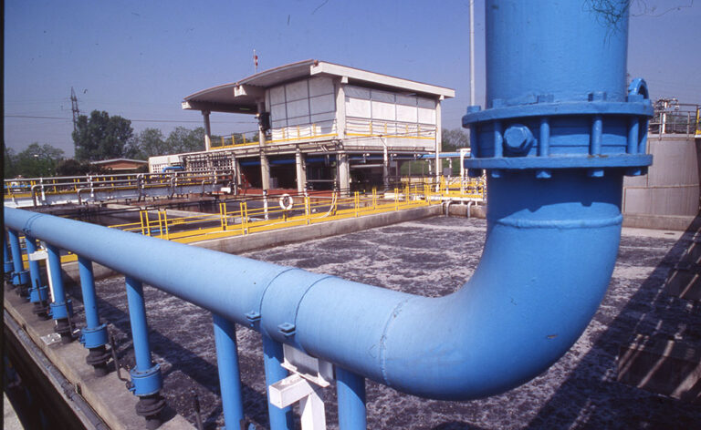 Dettaglio del depuratore dello stabilimento DIBRA (oggi Bracco Imaging) a Ceriano Laghetto, 1995