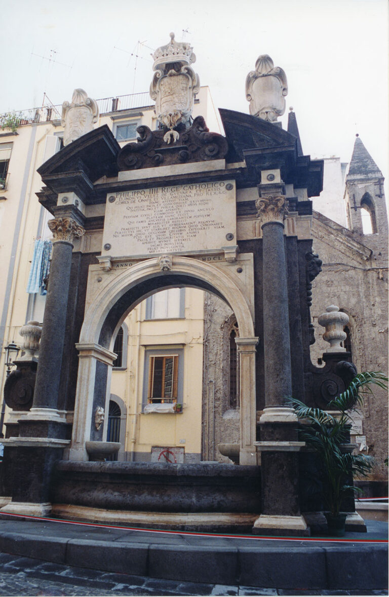 Fontana della Sellaria, Piazzetta del Grande Archivio, Napoli, 2000