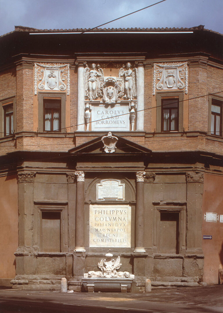 Fontana dell'Acqua Vergine presso la Palazzina di Pio IV, via Flaminia, Roma, 2001