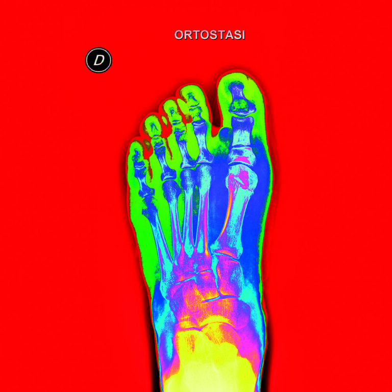 Radiograph of a foot considered from an artistic perspective in "The Beauty of imaging"