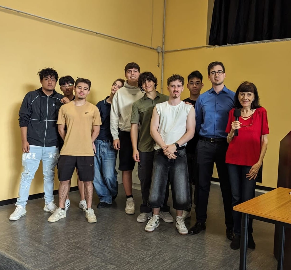 The students of class 4B Informatica at the IIS Giuseppe Luigi Lagrange in Milan, together with Prof. Alessio Fadda and Prof. Alessandra Valpiani