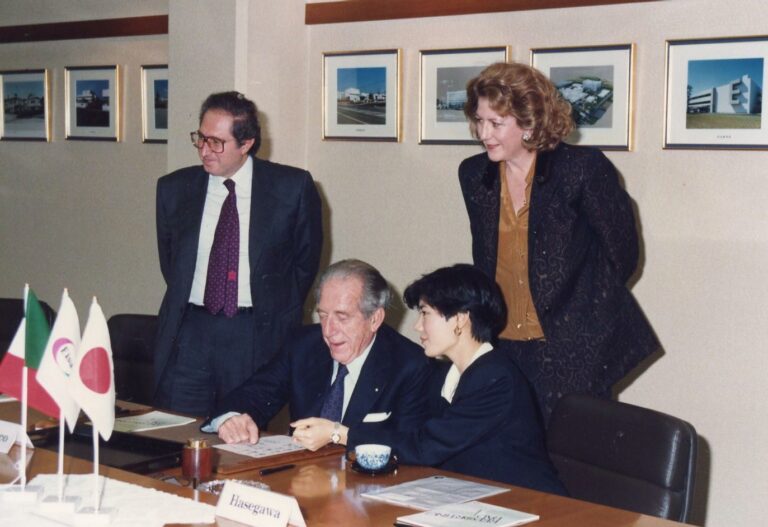 Fulvio Bracco e Diana Bracco in occasione della costituzione della joint venture tra Bracco ed Eisai, novembre 1990